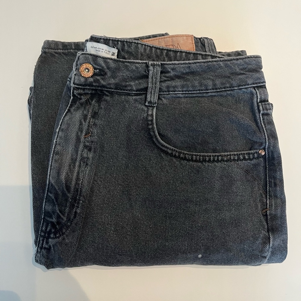 CCO LOW PRICE!! Zara black straight jeans